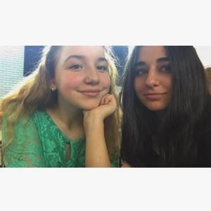 Meet your Posher, Nia